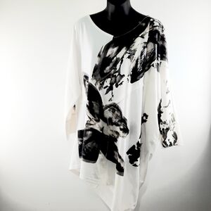 NWOT Simon Chang Monochrome Artistic Tunic